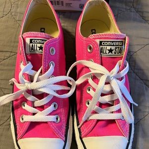 Hot pink chucks rarely used. Great condition